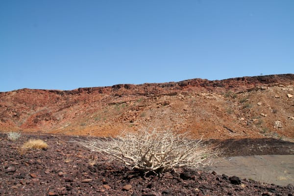 Burnt mountain et Organ pipes