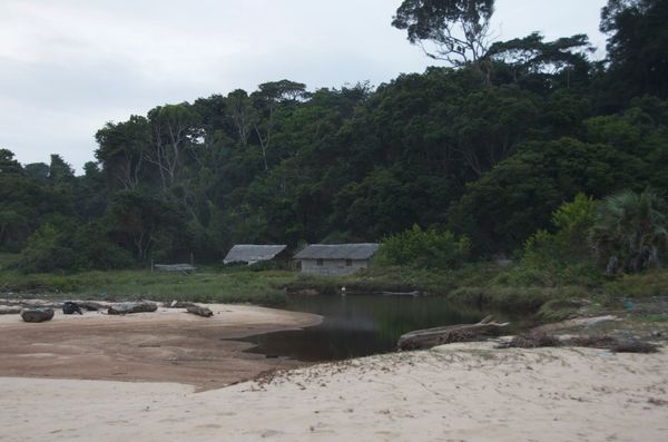 Conkouati: Plages et lagune